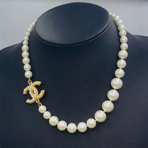 chanel pearl charm necklace|Chanel pearl necklace vintage.